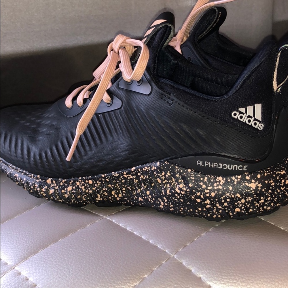 Never worn adidas alphabounce women’s shoes